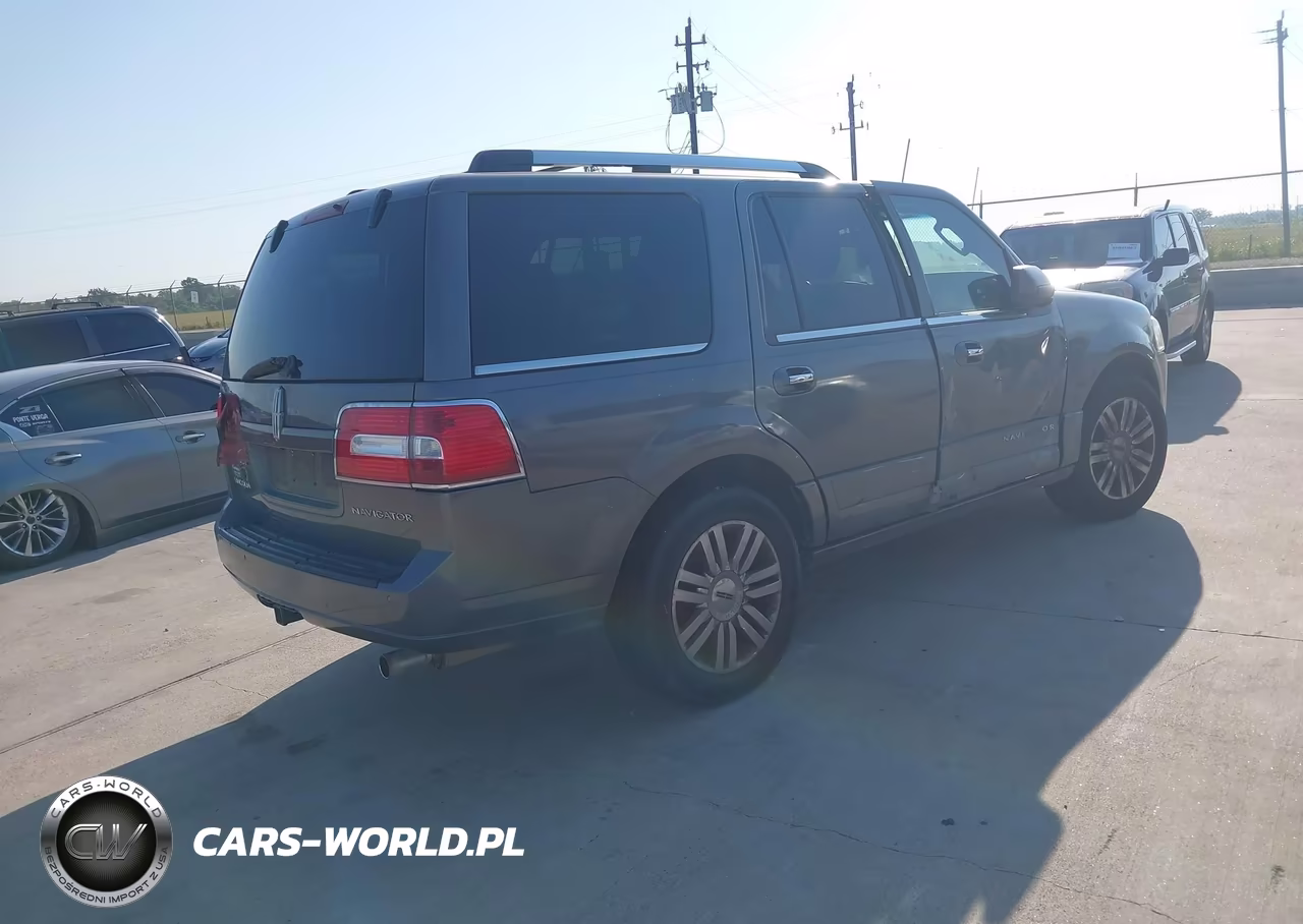 2010 Lincoln Navigator VIN:5LMJJ2H54AEJ10334 - 4