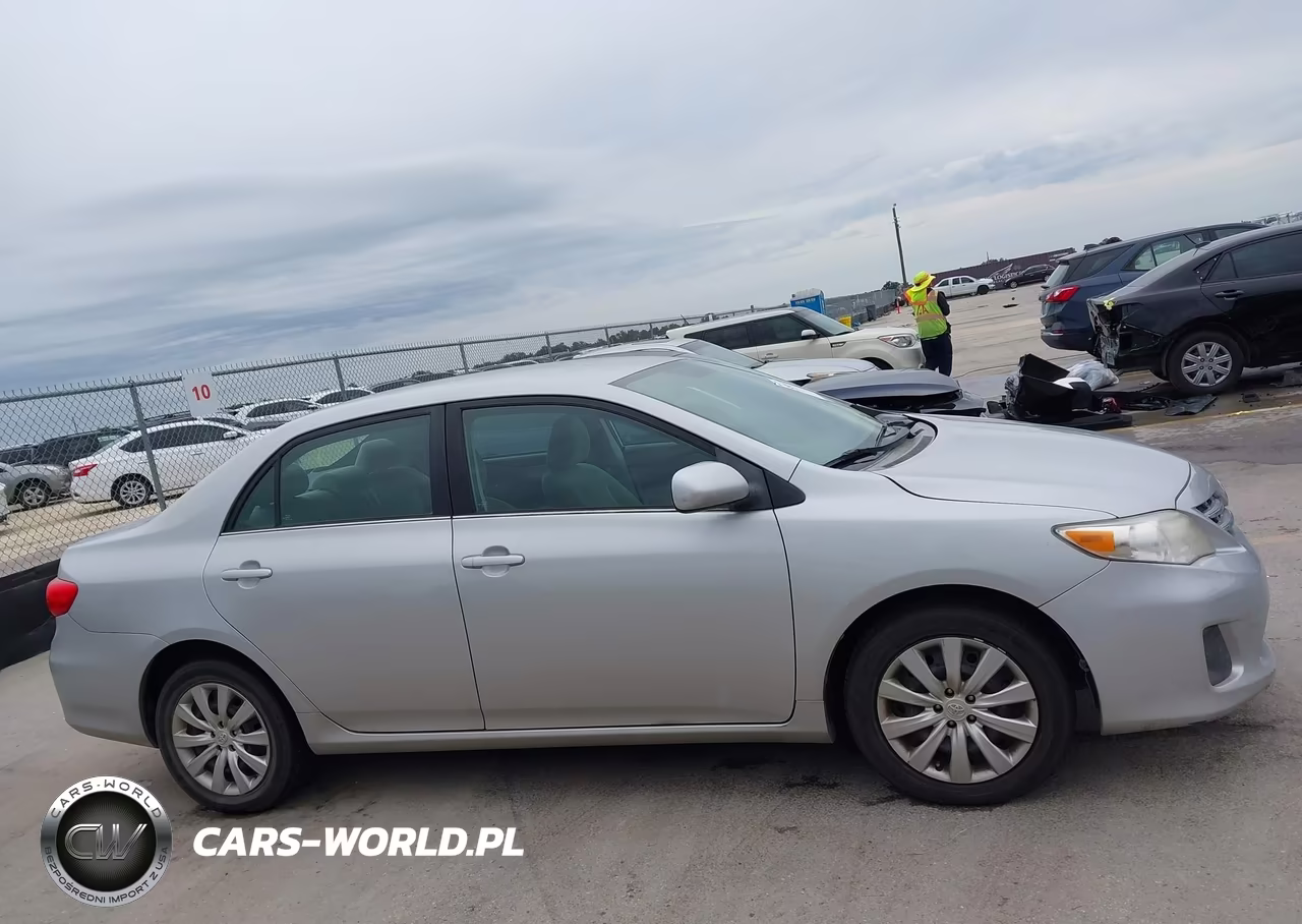 2013 Toyota Corolla Le VIN:5YFBU4EE9DP204428 - 14