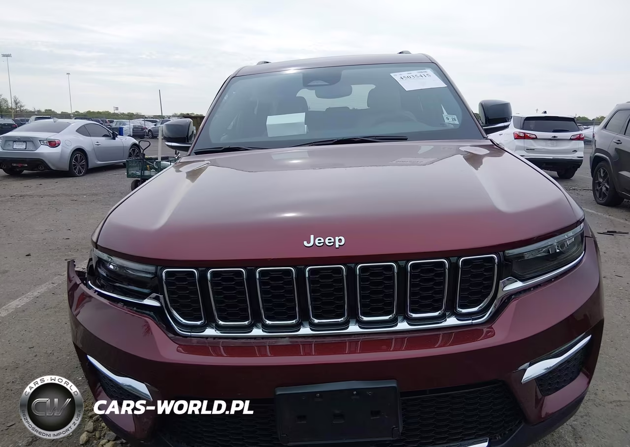 2023 Jeep Grand Cherokee Limited 4X4 VIN:1C4RJHBGXPC615144 - 12
