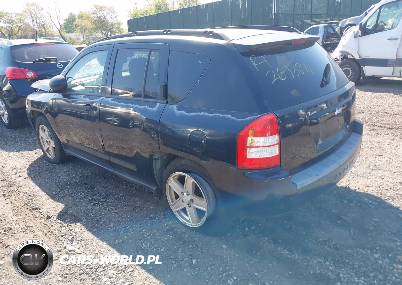 2007 Jeep Compass Sport VIN:1J8FT47W37D190035 - 3