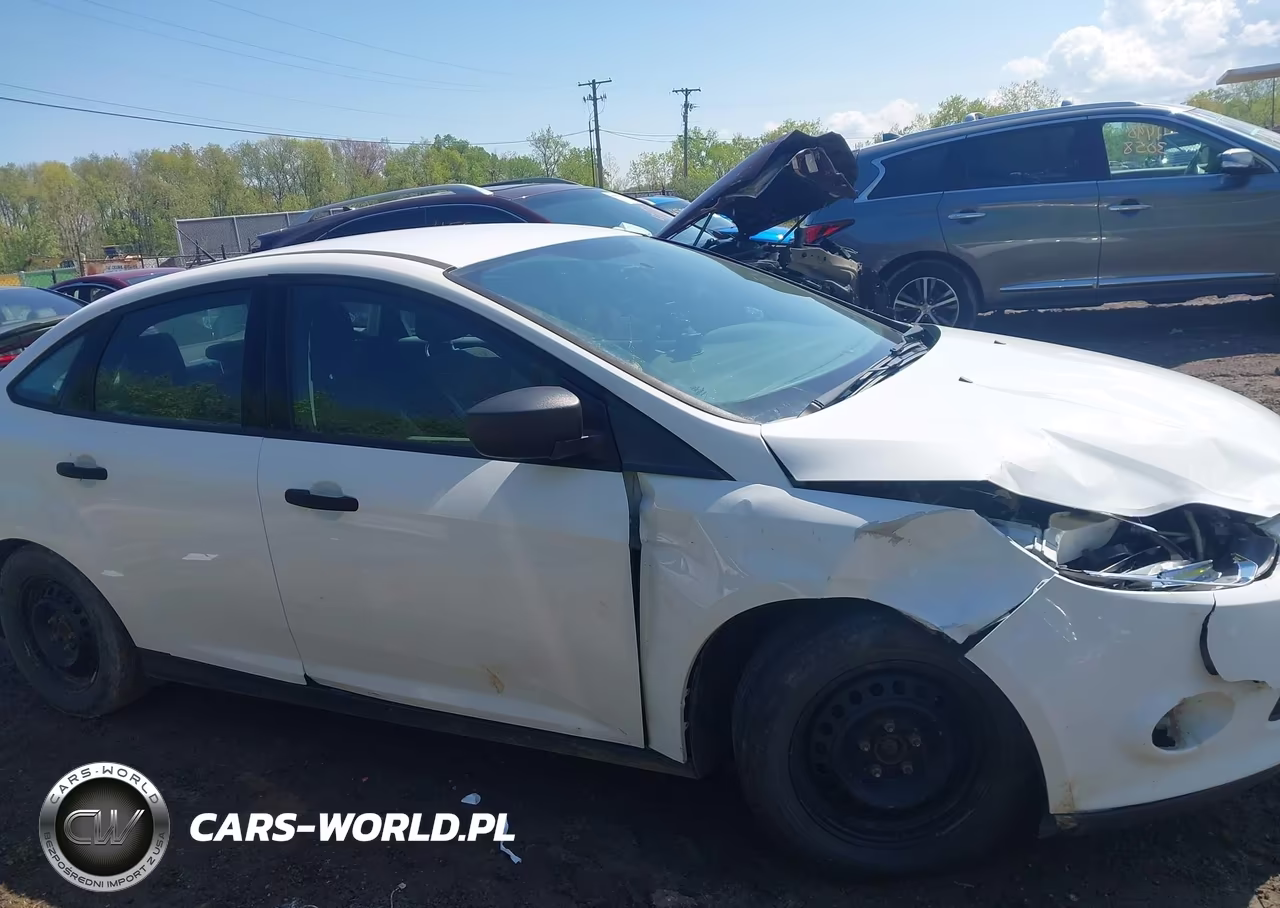 2014 Ford Focus S VIN:1FADP3E21EL388991 - 13