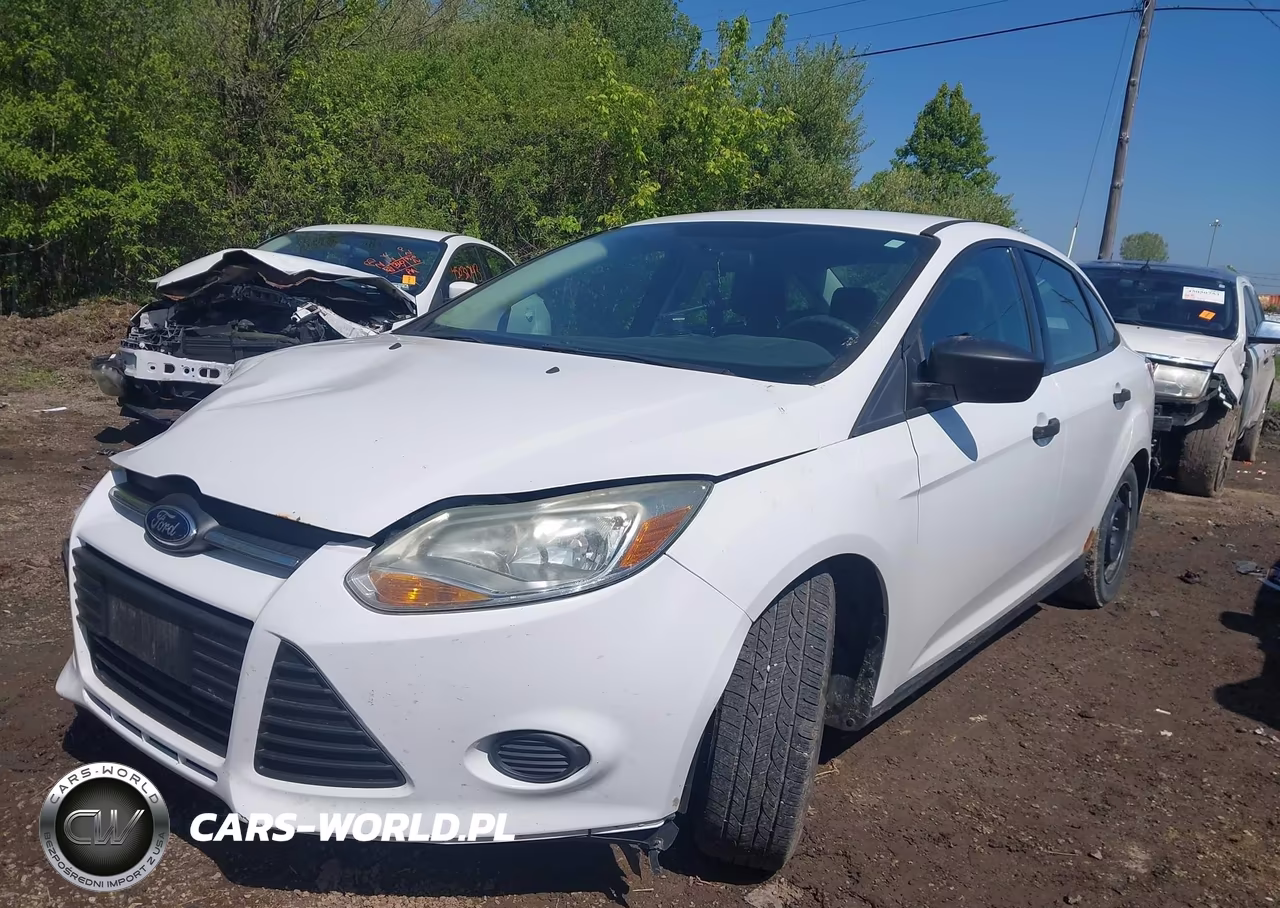 2014 Ford Focus S VIN:1FADP3E21EL388991 - 2