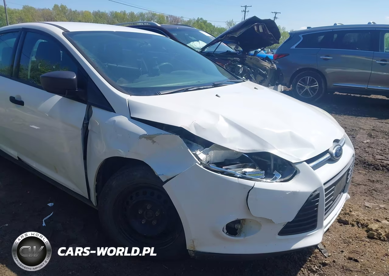 2014 Ford Focus S VIN:1FADP3E21EL388991 - 6