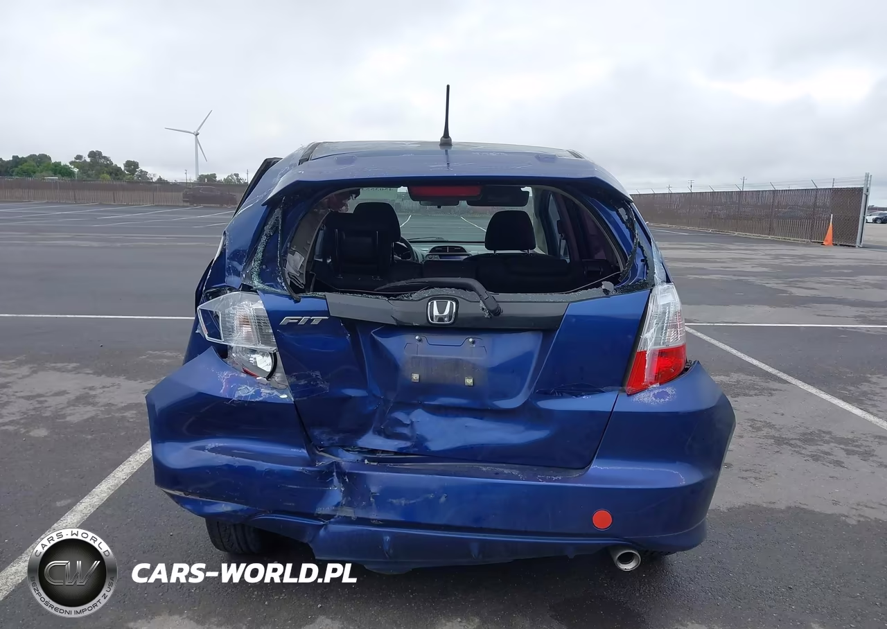 2013 Honda Fit Sport VIN:JHMGE8H51DC016998 - 16