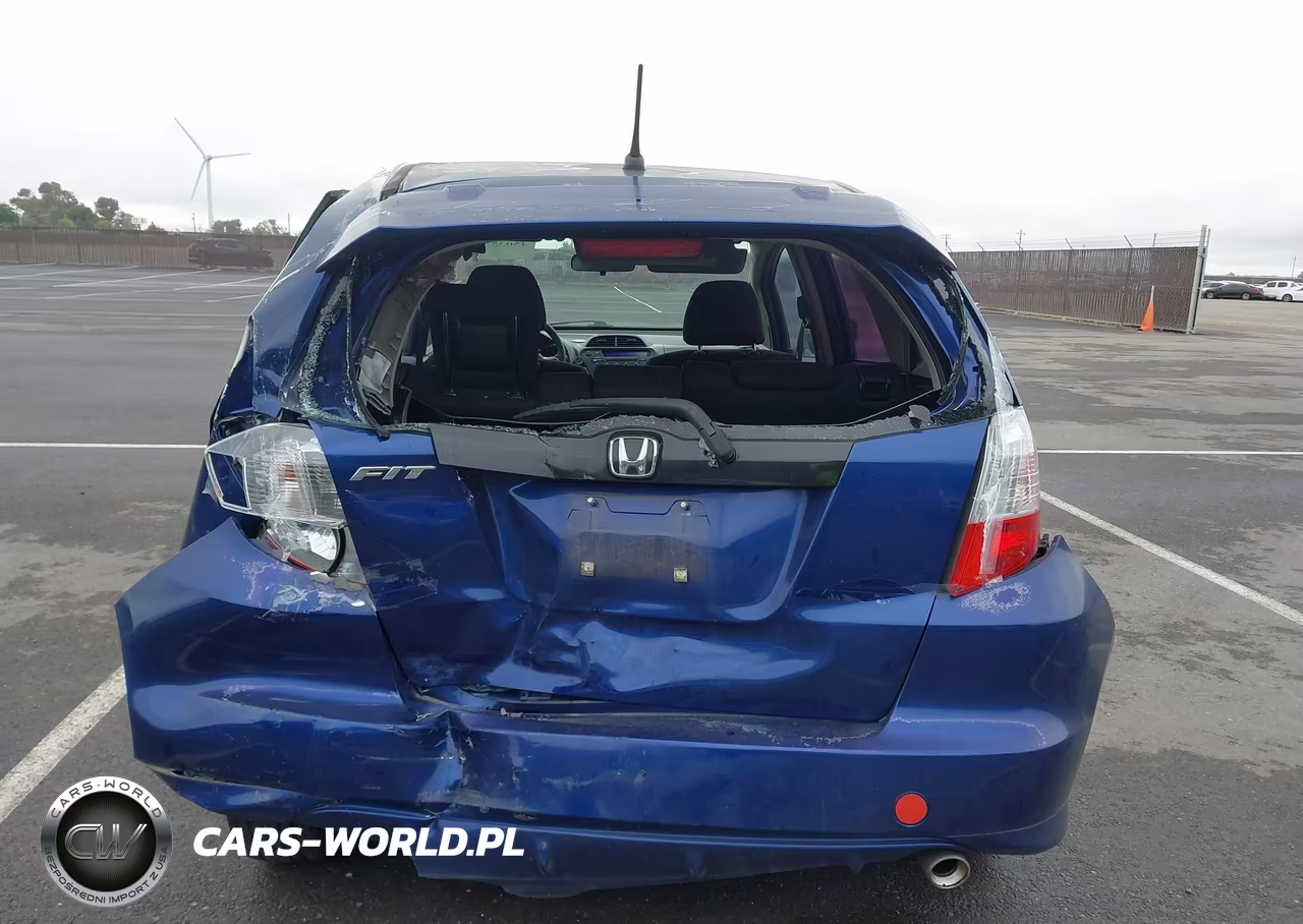 2013 Honda Fit Sport VIN:JHMGE8H51DC016998 - 6