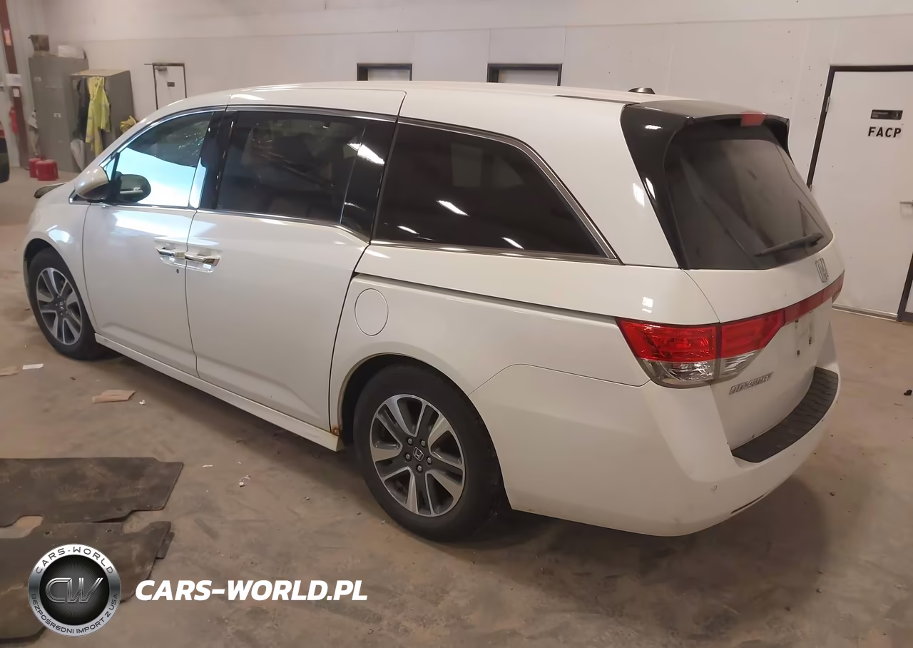 2014 Honda Odyssey Touring-Touring Elite VIN:5FNRL5H95EB101882 - 3