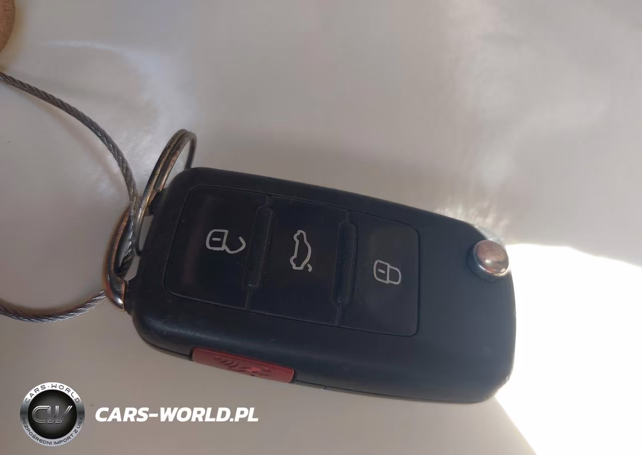 2013 Volkswagen Beetle 2.5L VIN:3VW5P7AT8DM820393 - 11