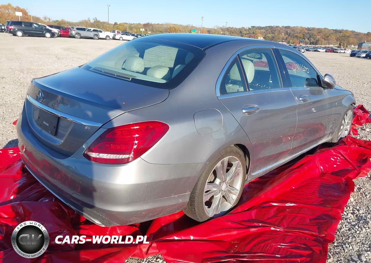 2015 Mercedes-Benz C 300 Luxury-Sport VIN:55SWF4JB5FU085460 - 4