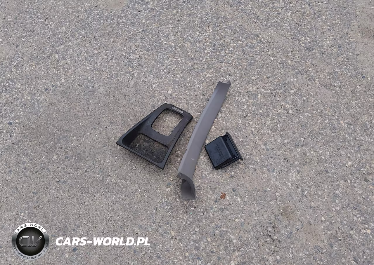 1999 Subaru Forester L VIN:JF1SF6357XH744844 - 11
