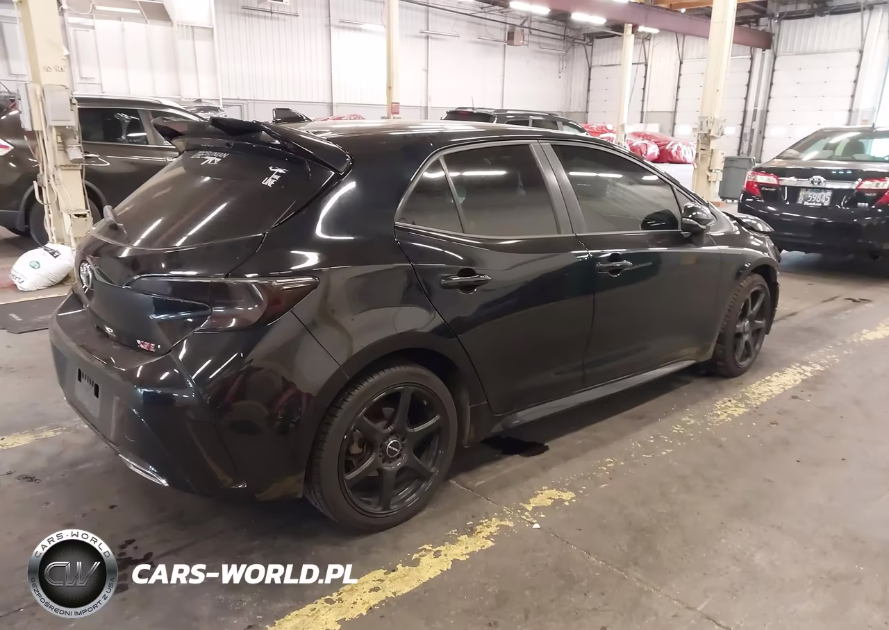 2021 Toyota Corolla Xse VIN:JTNC4MBE1M3118933 - 4
