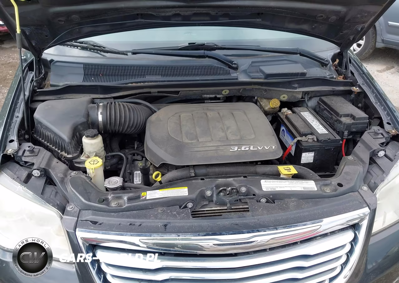 2011 Chrysler Town & Country Touring-L VIN:2A4RR8DG5BR722120 - 10