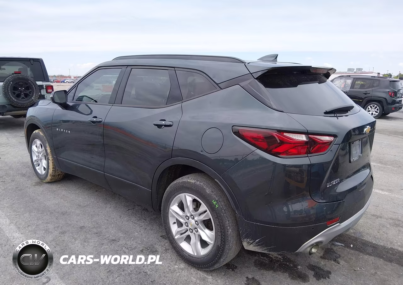 2019 Chevrolet Blazer VIN:3GNKBCRS8KS692729 - 3