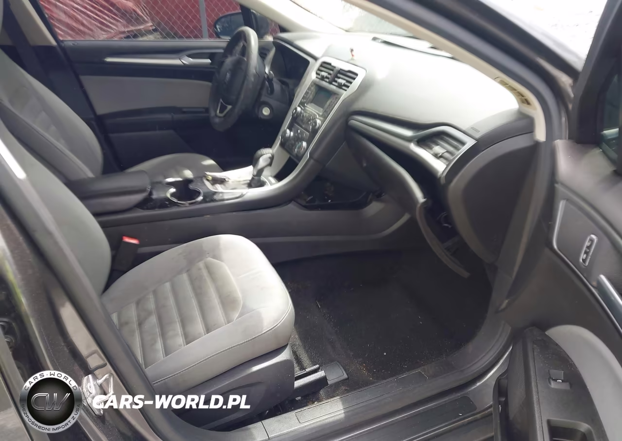 2015 Ford Fusion S VIN:3FA6P0G79FR288964 - 5