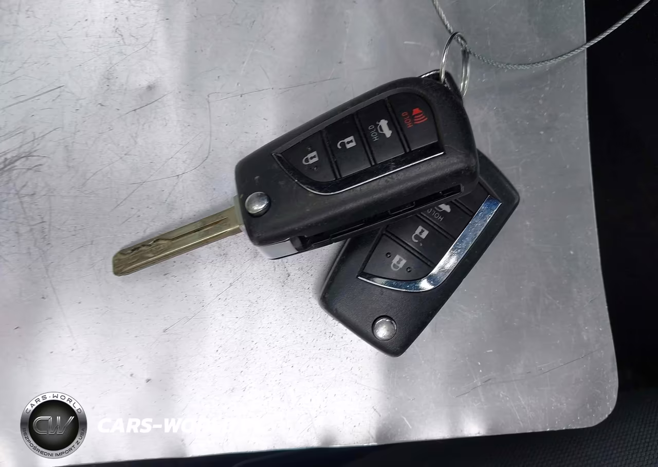 2021 Toyota Corolla Le VIN:JTDEPMAE6MJ188008 - 11