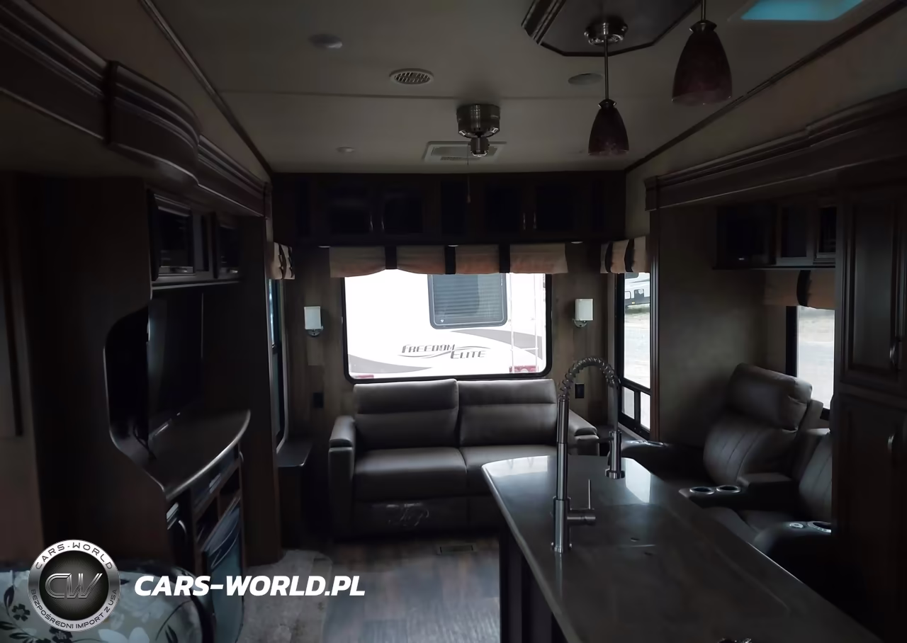 2017 Forest River Sandpiper VIN:4X4FSAN22HJ034364 - 5