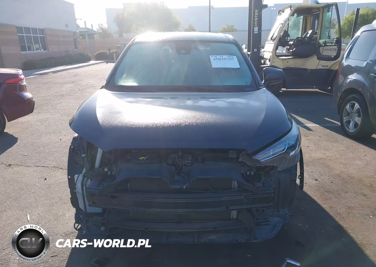 2022 Toyota Corolla Cross L VIN:7MUAAABG3NV012381 - 13