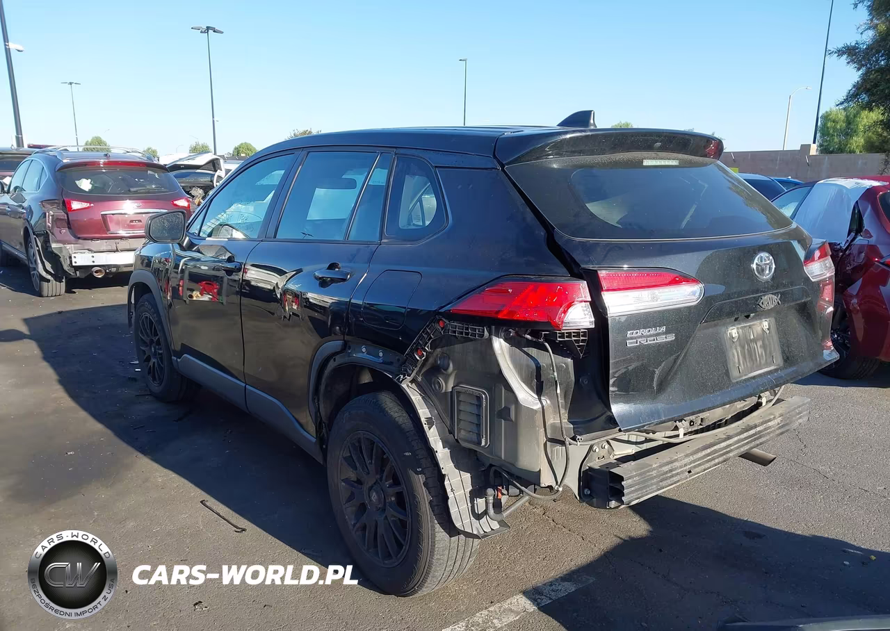2022 Toyota Corolla Cross L VIN:7MUAAABG3NV012381 - 15