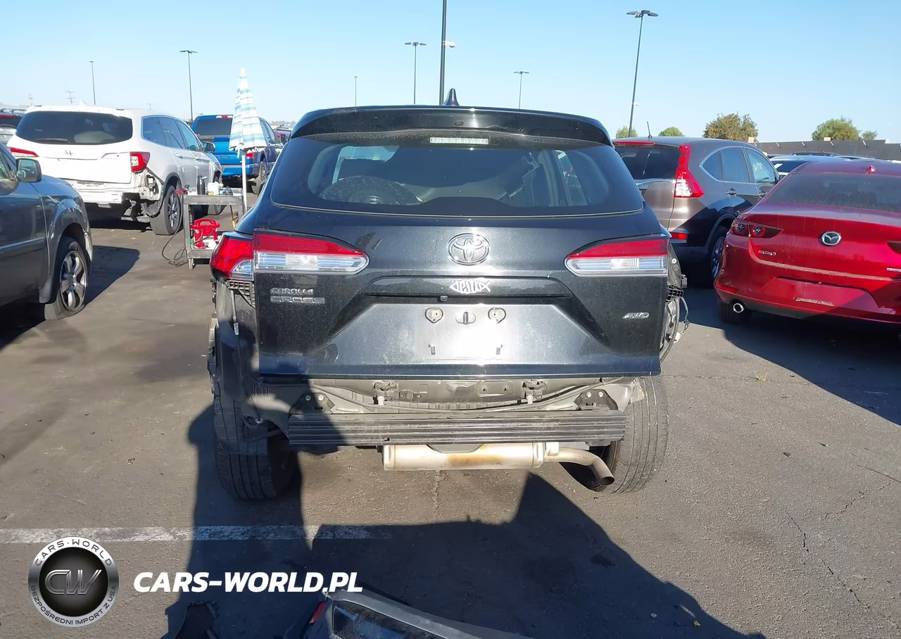 2022 Toyota Corolla Cross L VIN:7MUAAABG3NV012381 - 17