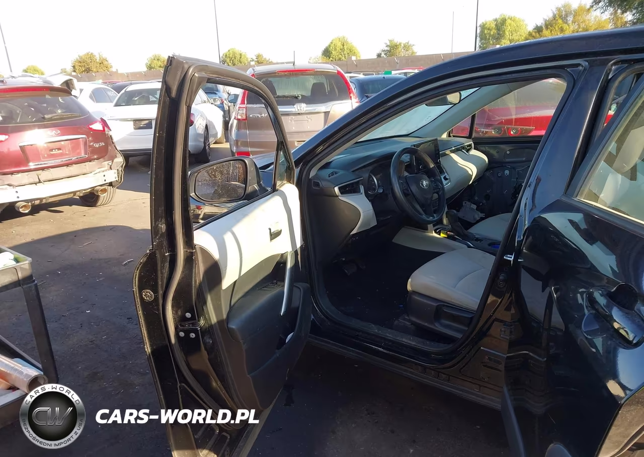 2022 Toyota Corolla Cross L VIN:7MUAAABG3NV012381 - 5