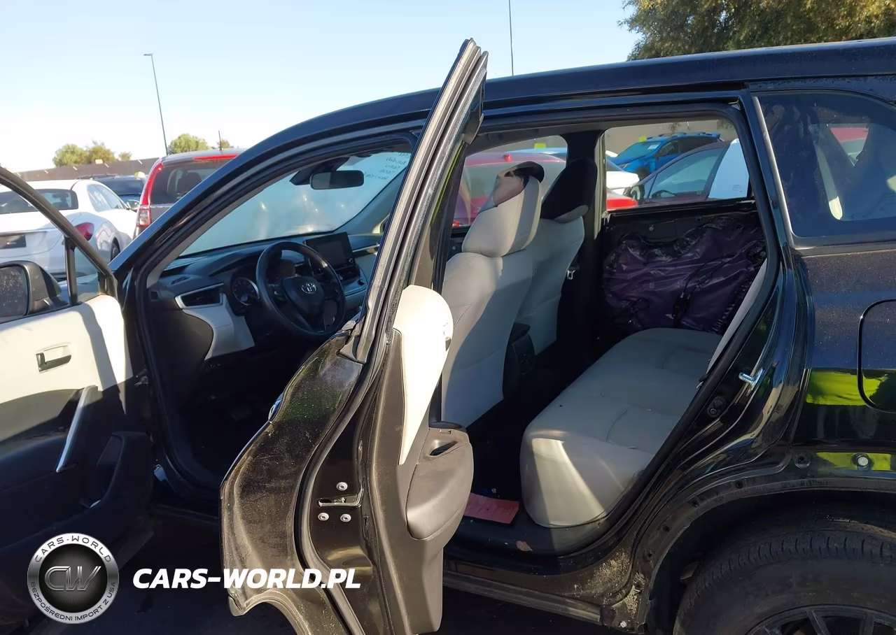 2022 Toyota Corolla Cross L VIN:7MUAAABG3NV012381 - 8