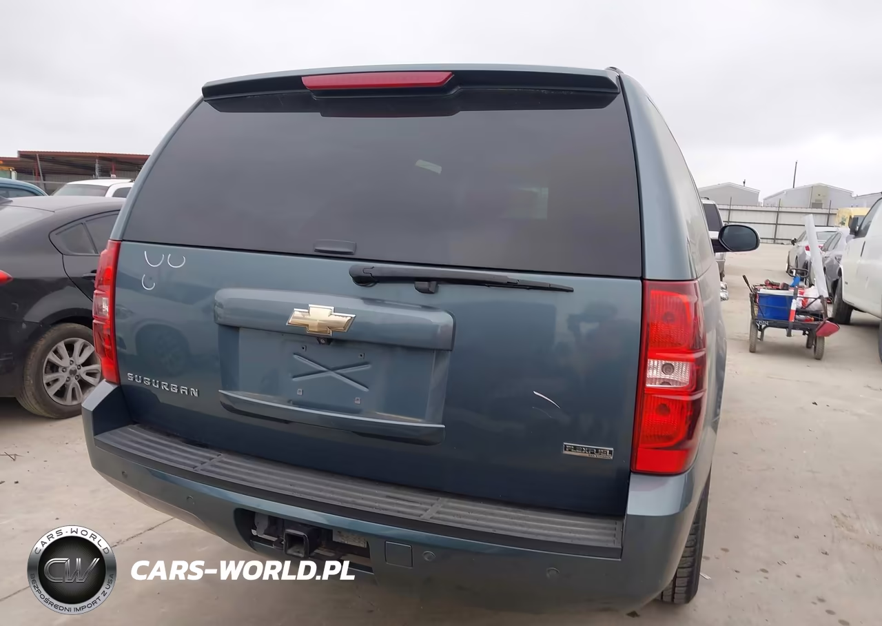 2010 Chevrolet Suburban 1500 Ls VIN:1GNUCHE04AR156210 - 16