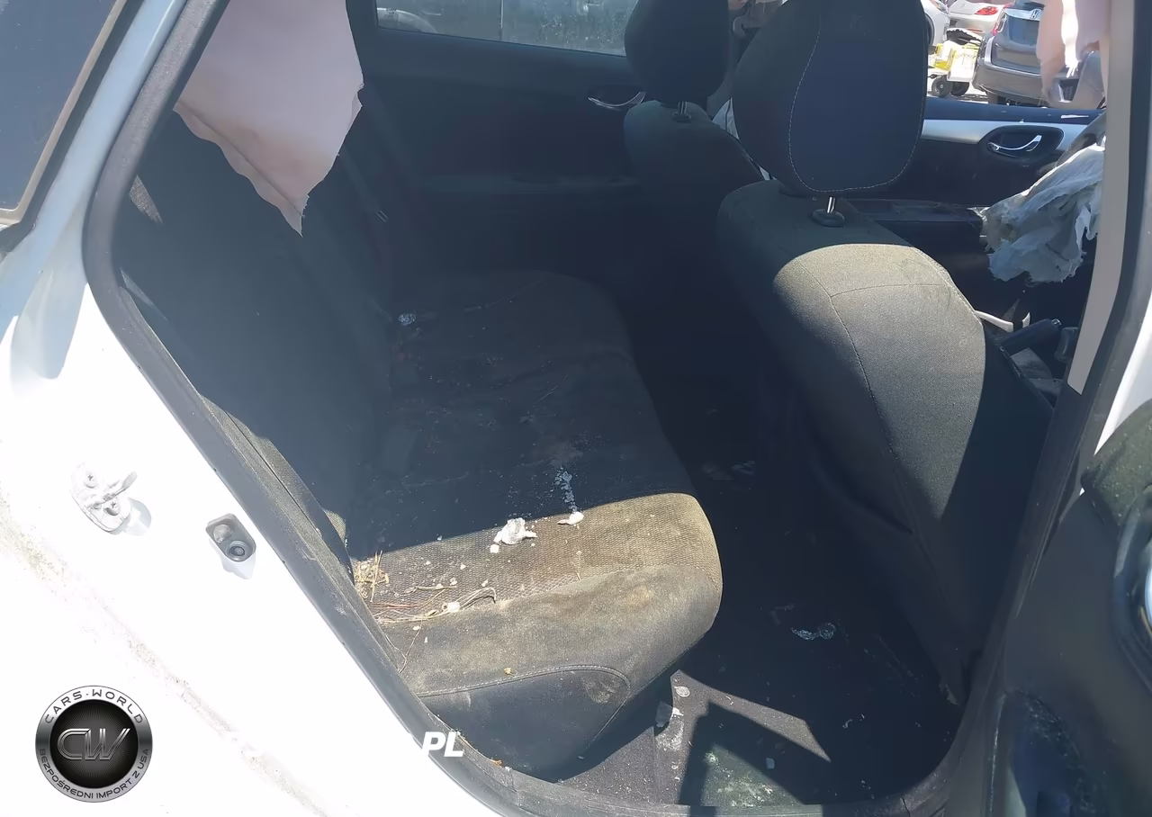 2018 Nissan Sentra S VIN:3N1AB7AP1JY339928 - 8