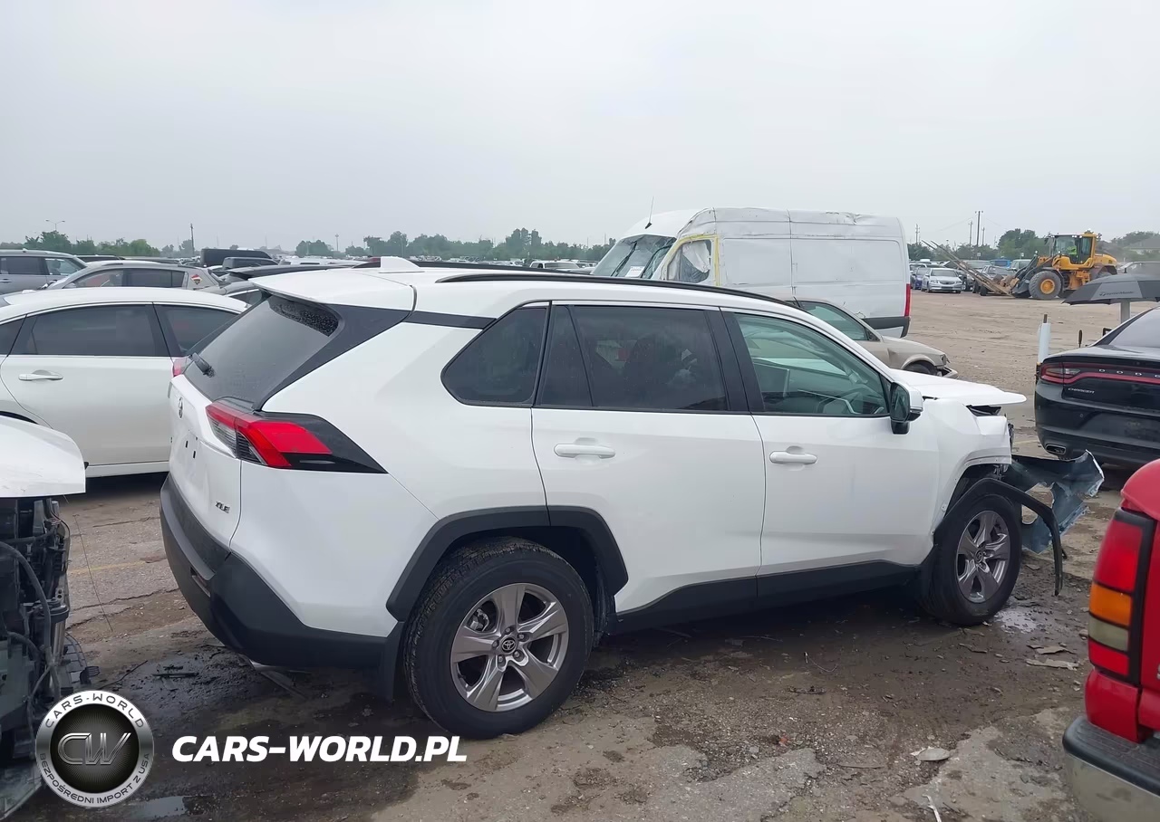 2025 Toyota Rav4 Xle VIN:2T3W1RFV7SW396294 - 13