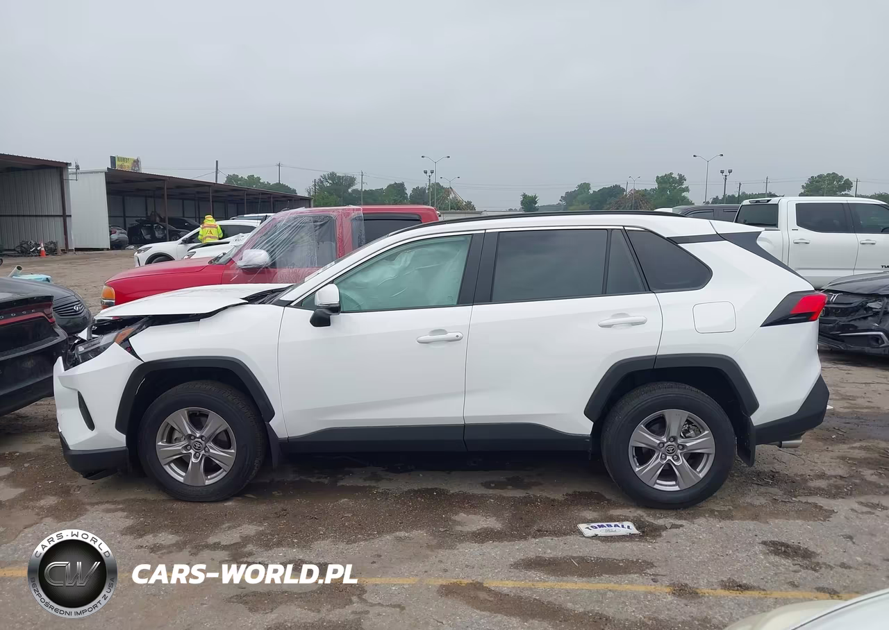 2025 Toyota Rav4 Xle VIN:2T3W1RFV7SW396294 - 14