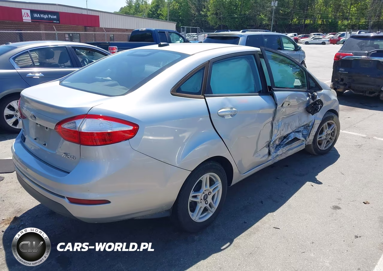 2019 Ford Fiesta Se VIN:3FADP4BJ5KM128623 - 4