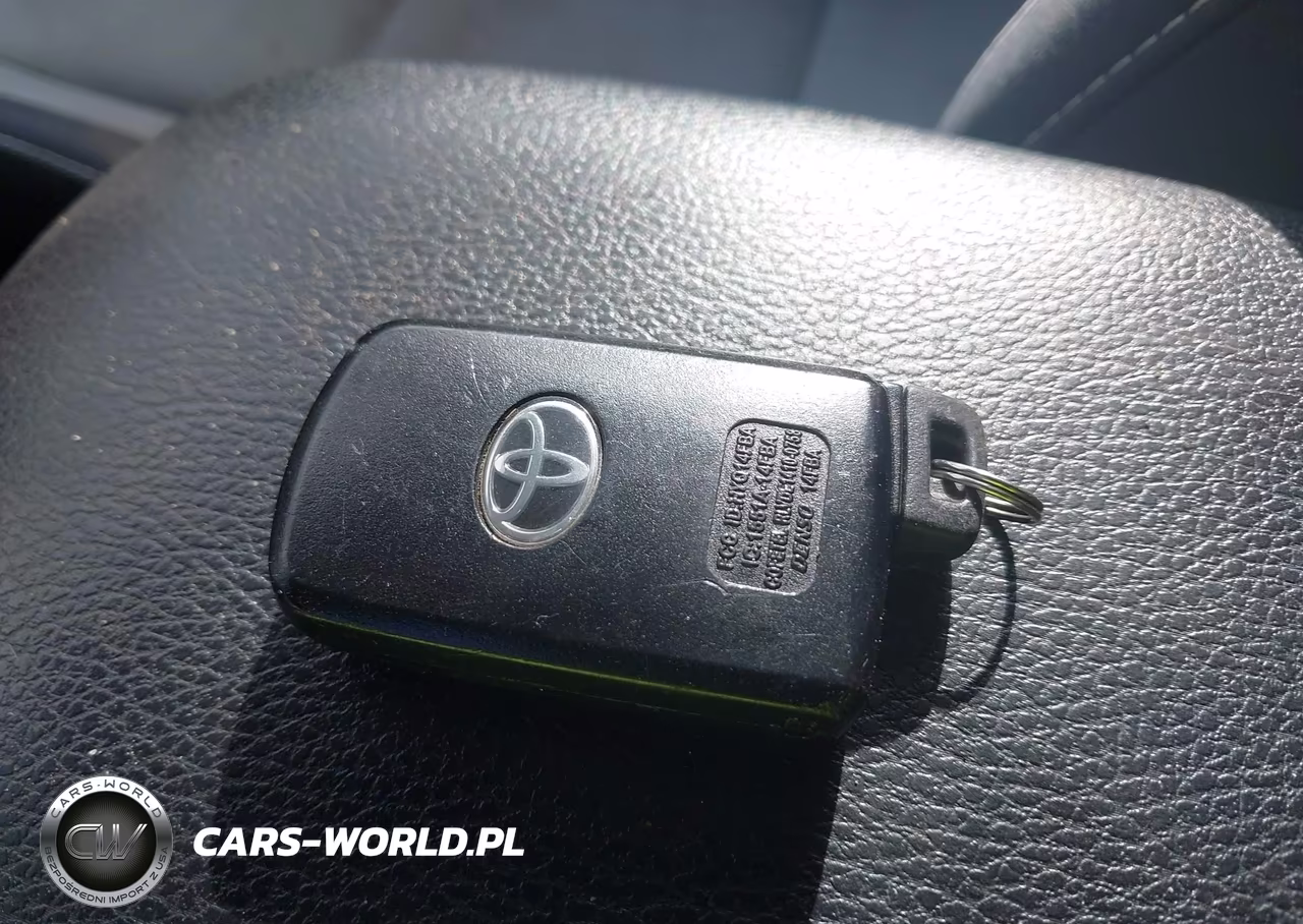 2018 Toyota Rav4 Xle VIN:2T3WFREV5JW458583 - 11