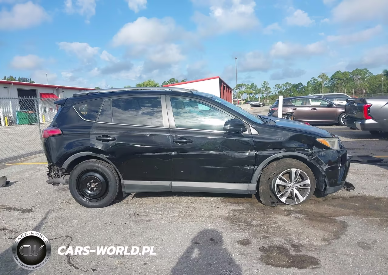 2018 Toyota Rav4 Xle VIN:2T3WFREV5JW458583 - 14