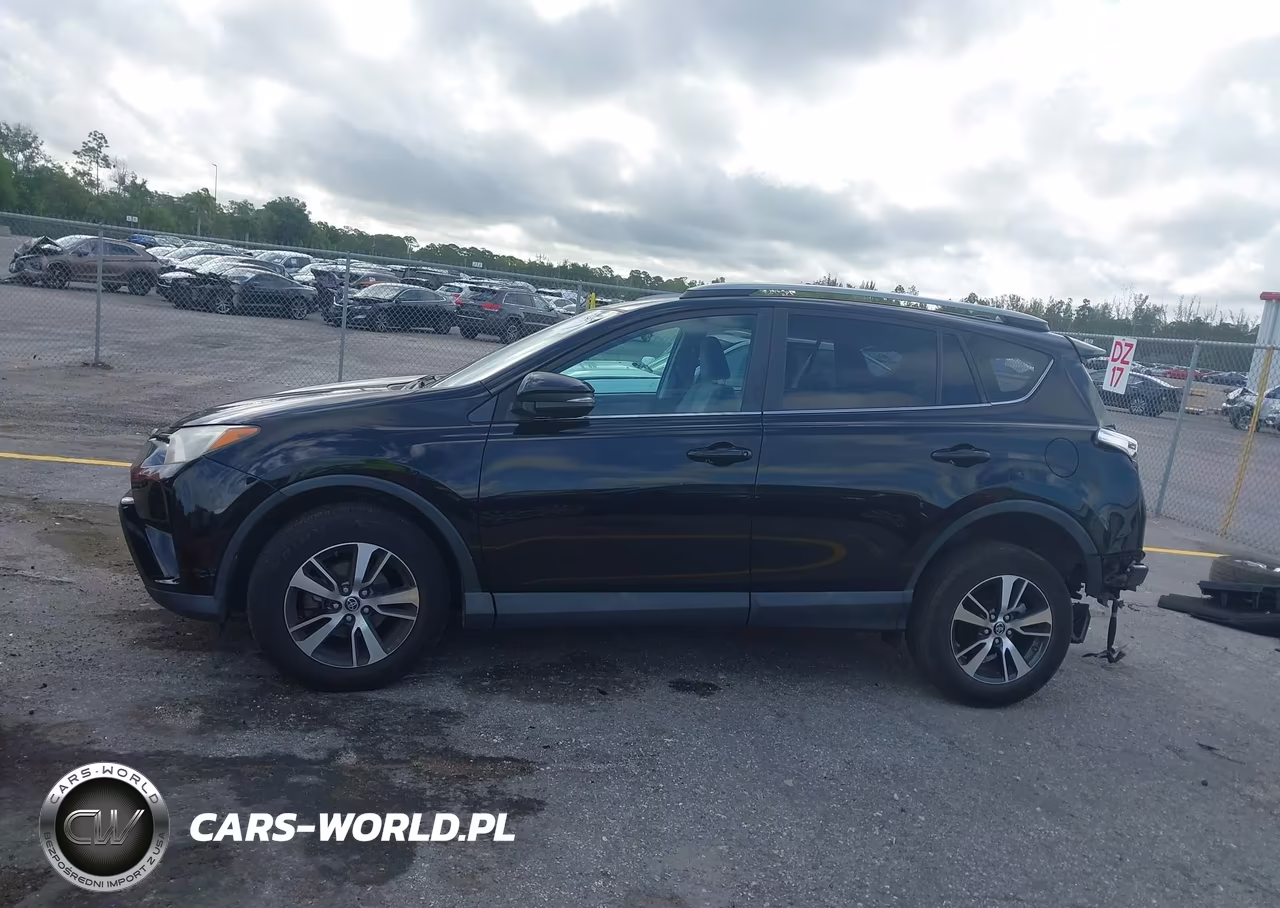 2018 Toyota Rav4 Xle VIN:2T3WFREV5JW458583 - 15