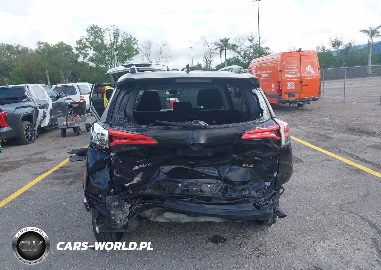 2018 Toyota Rav4 Xle VIN:2T3WFREV5JW458583 - 17