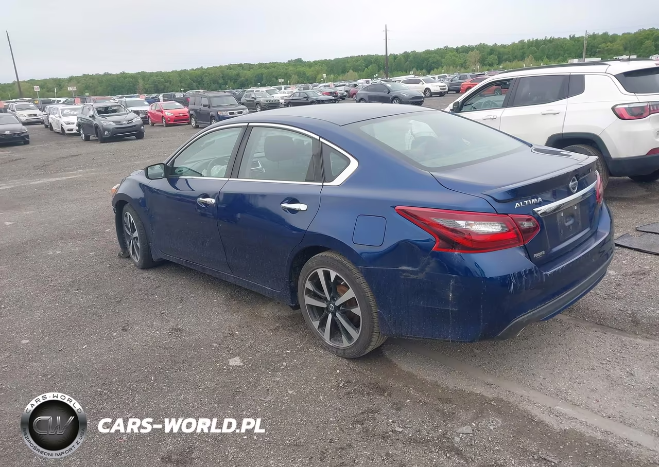 2018 Nissan Altima 2.5 Sr VIN:1N4AL3AP3JC479142 - 3