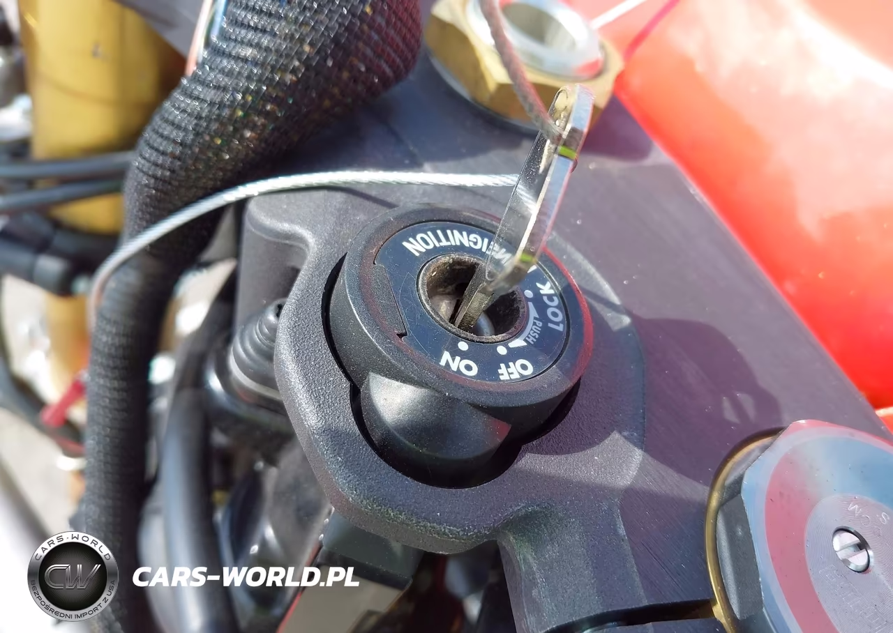 2022 Suzuki Gsx-R750 VIN:JS1GR7MA1N7100066 - 11