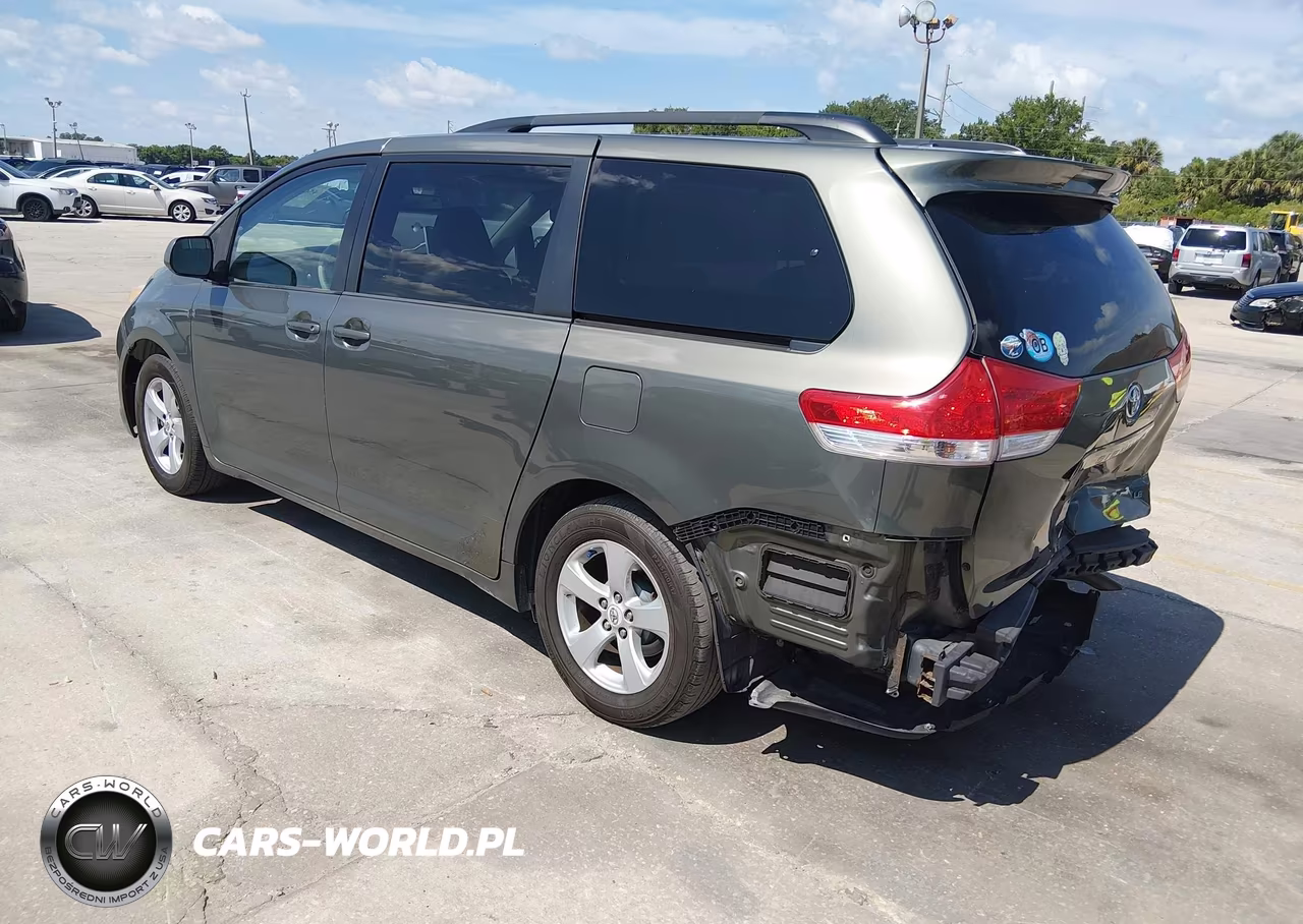 2012 Toyota Sienna Le V6 8 Passenger VIN:5TDKK3DC4CS251663 - 3