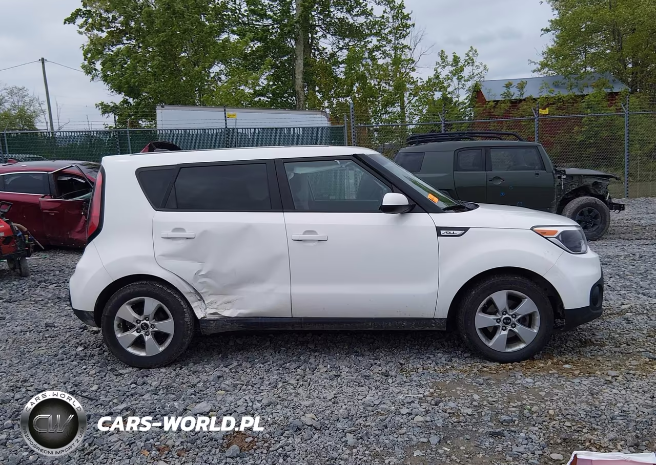 2017 Kia Soul VIN:KNDJN2A28H7413448 - 13
