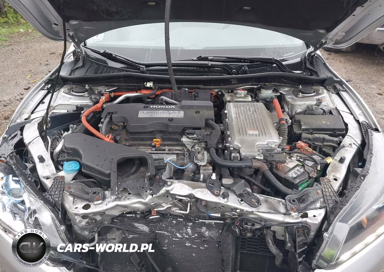 2015 Honda Accord Hybrid VIN:1HGCR6F3XFA000373 - 10