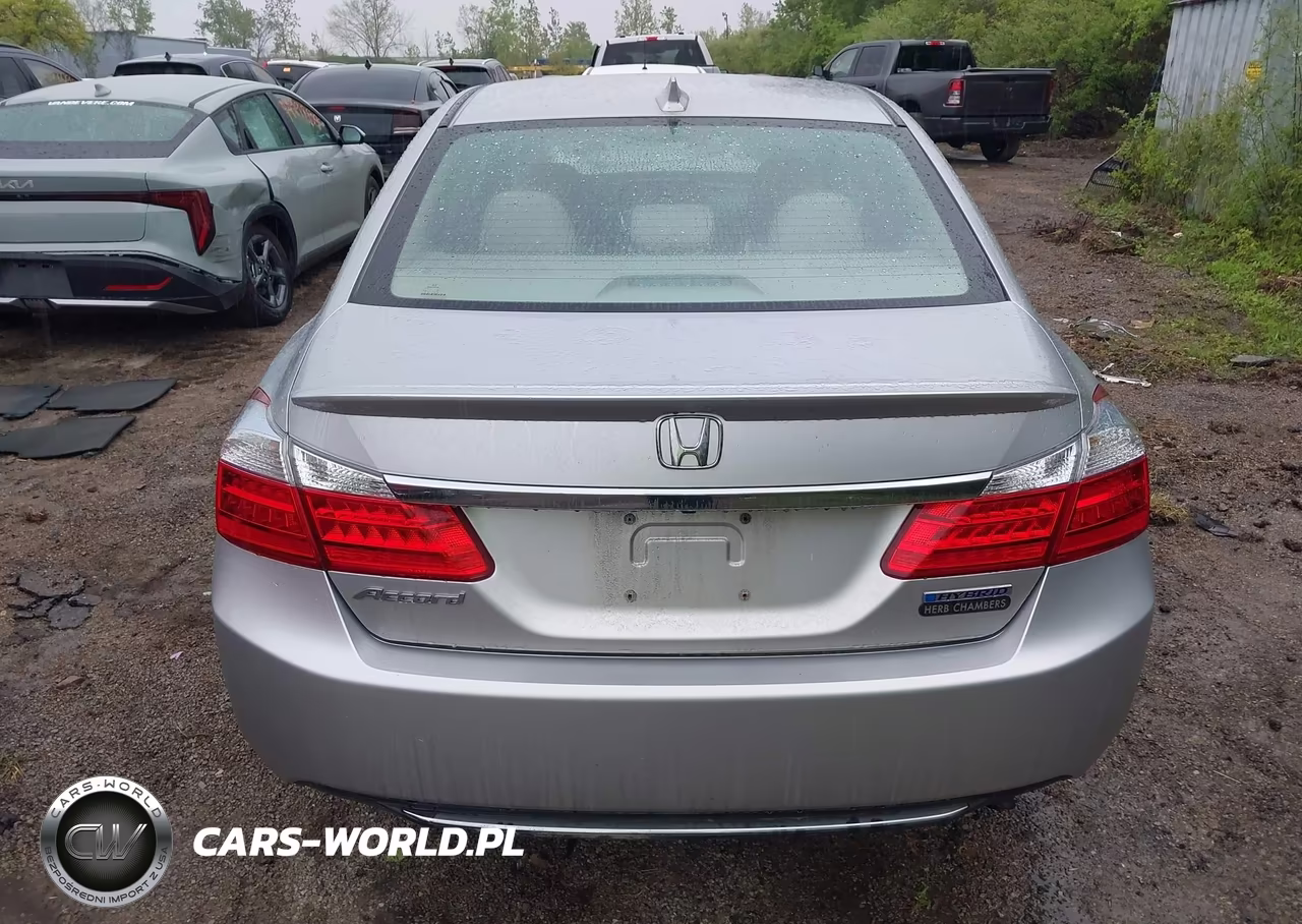 2015 Honda Accord Hybrid VIN:1HGCR6F3XFA000373 - 16