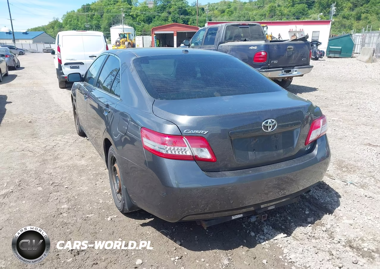 2010 Toyota Camry Le VIN:4T1BF3EK5AU519375 - 3