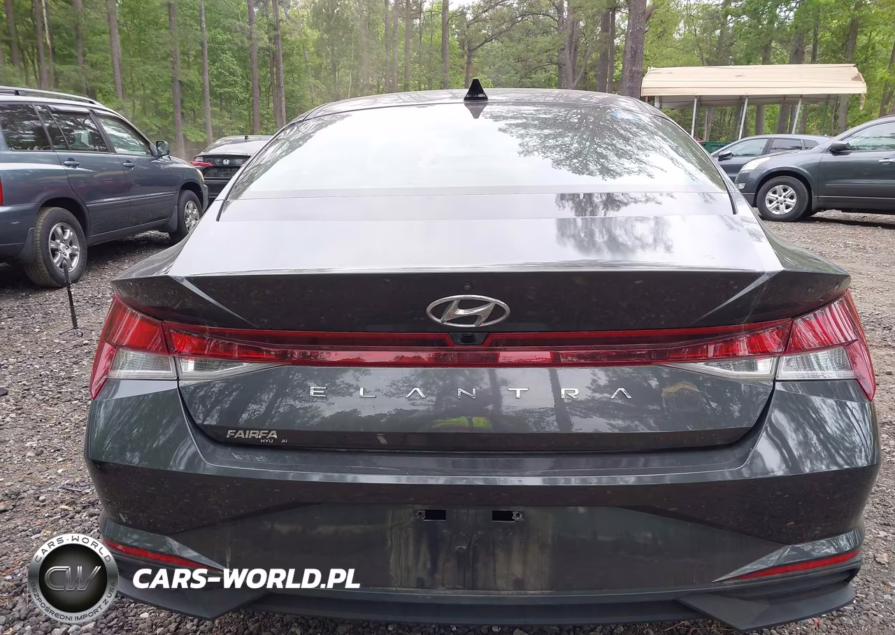 2022 Hyundai Elantra Sel VIN:5NPLM4AG1NH055989 - 17