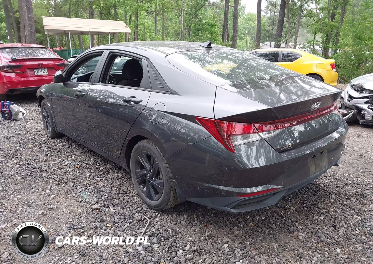 2022 Hyundai Elantra Sel VIN:5NPLM4AG1NH055989 - 3