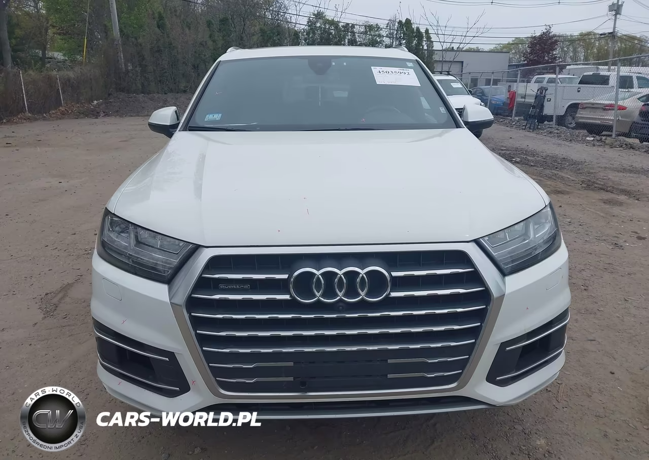 2018 Audi Q7 3.0T Premium VIN:WA1LAAF71JD029063 - 12