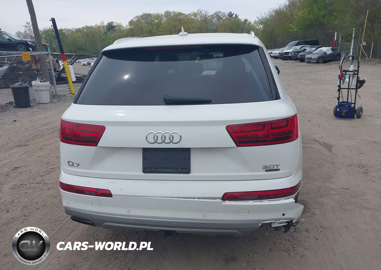 2018 Audi Q7 3.0T Premium VIN:WA1LAAF71JD029063 - 16