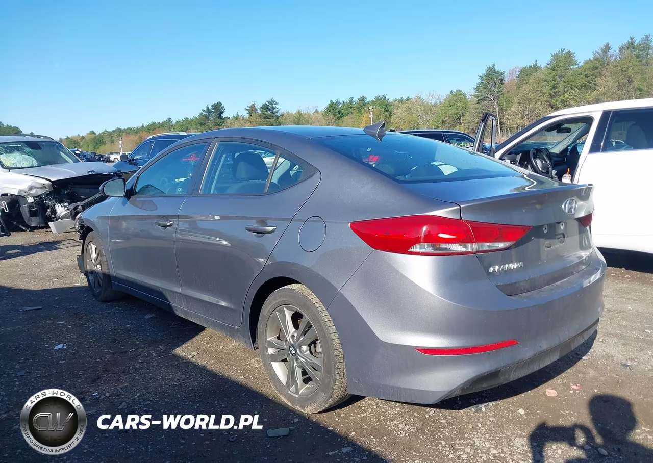 2018 Hyundai Elantra Sel VIN:5NPD84LF4JH285792 - 3