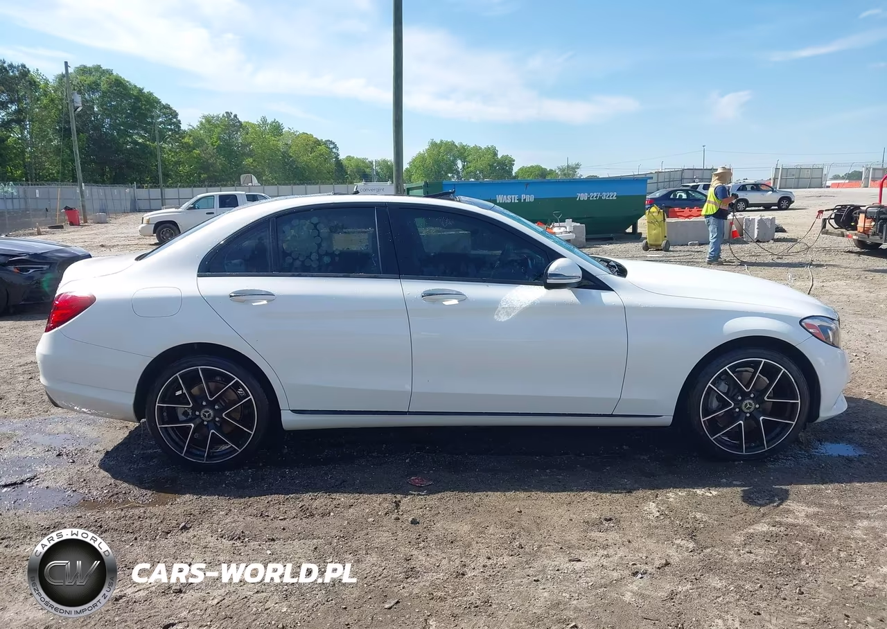 2017 Mercedes-Benz C 300 Luxury 4Matic VIN:55SWF4KB3HU208111 - 14