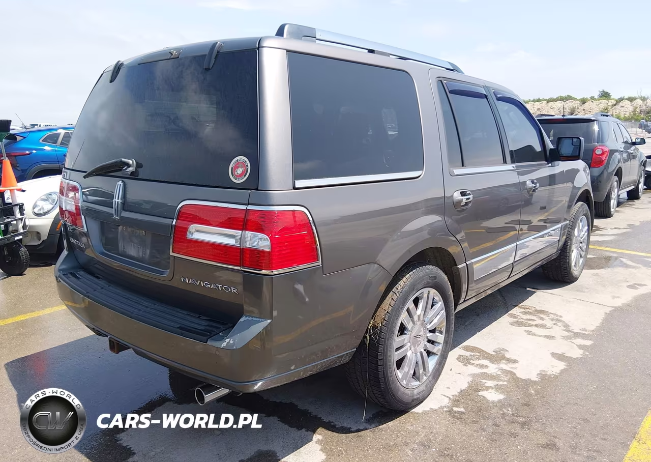 2014 Lincoln Navigator VIN:5LMJJ2J52EEL00942 - 4