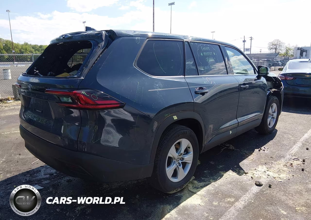 2025 Toyota Grand Highlander Le-Limited-Platinum-Xle VIN:5TDAAAB53SS079034 - 4