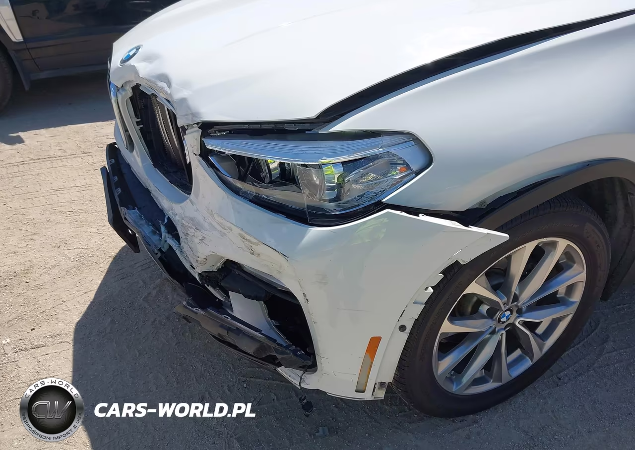 2018 BMW X3 xDrive30I VIN:5UXTR9C5XJLC76928 - 17
