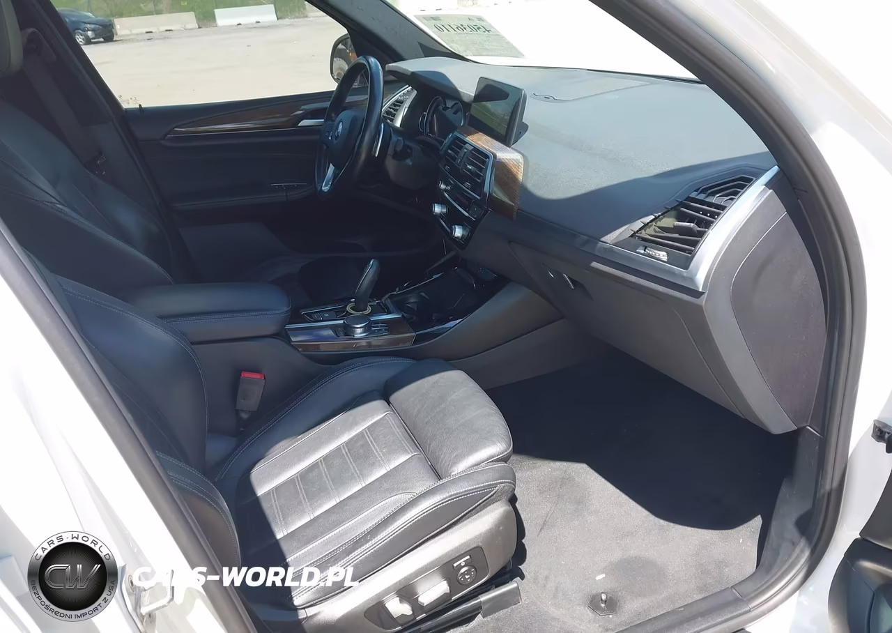 2018 BMW X3 xDrive30I VIN:5UXTR9C5XJLC76928 - 5